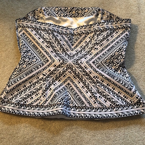 Printed Peplum Strapless Top - Picture 3 of 7